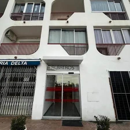 Piso Monika Apartment *