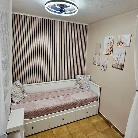 Piso Monika Apartment *